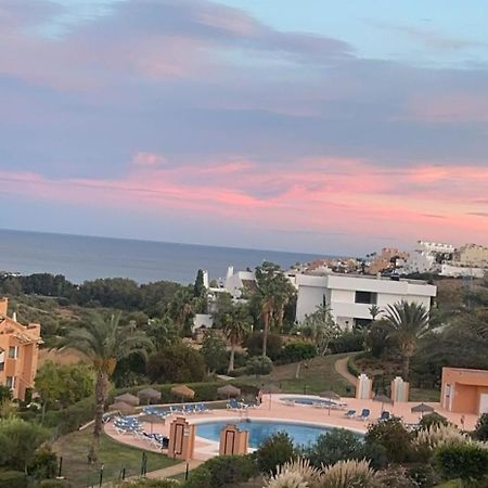 2 Bedroom Penthouse With A Private 360 Rooftop Terrace With Sea And Mountain Views Bahía de Casares Exterior foto