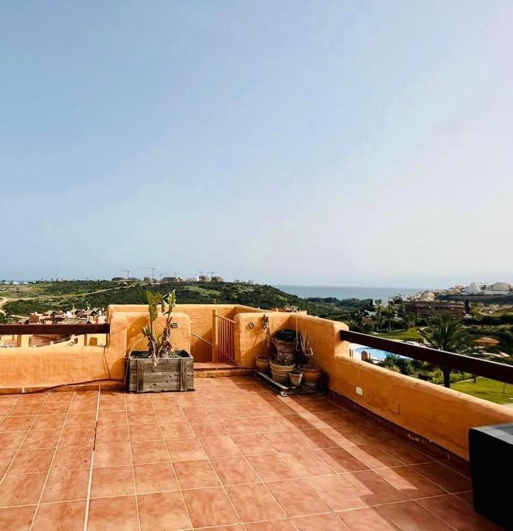 2 Bedroom Penthouse With A Private 360 Rooftop Terrace With Sea And Mountain Views Bahía de Casares Exterior foto
